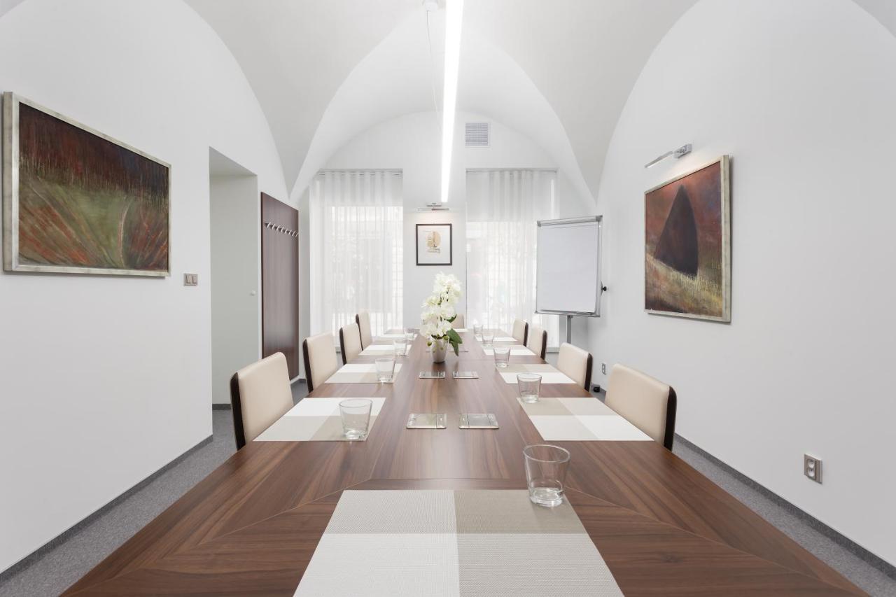 Hotel Kramer Opava Bagian luar foto